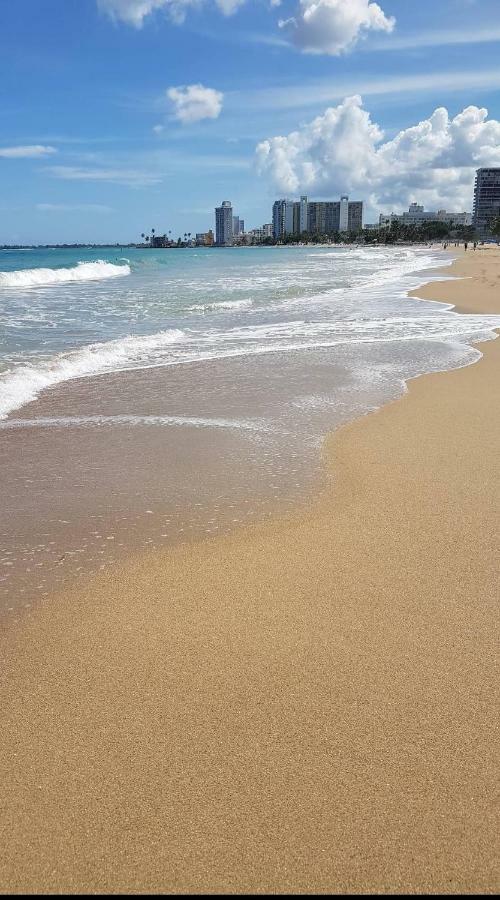 Beach Front Apt Isla Verde 3 Appartamento San Juan Esterno foto